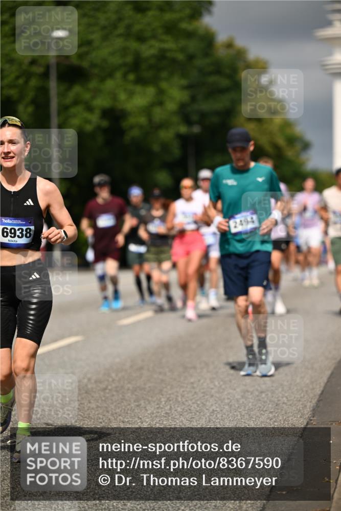 29.06.2025 - hella hamburg halbmarathon Dr. Thomas Lammeyer http://msf.ph/oto/8367590 29.06.2025 10:19:30 Kennedybrücke 1440, 1890, 2110, 2140, 2494, 2720, 2989, 3417, 4007, 4466, 4492, 4494, 5069, 5271, 5739, 5986, 6287, 6376, 6576, 7452, 7809, 7810, 7941, 7942, 8885, 9113, 9423, 9556, 9657, 9847, 9997, 10108, 10775, 10963 meine-sportfotos.de