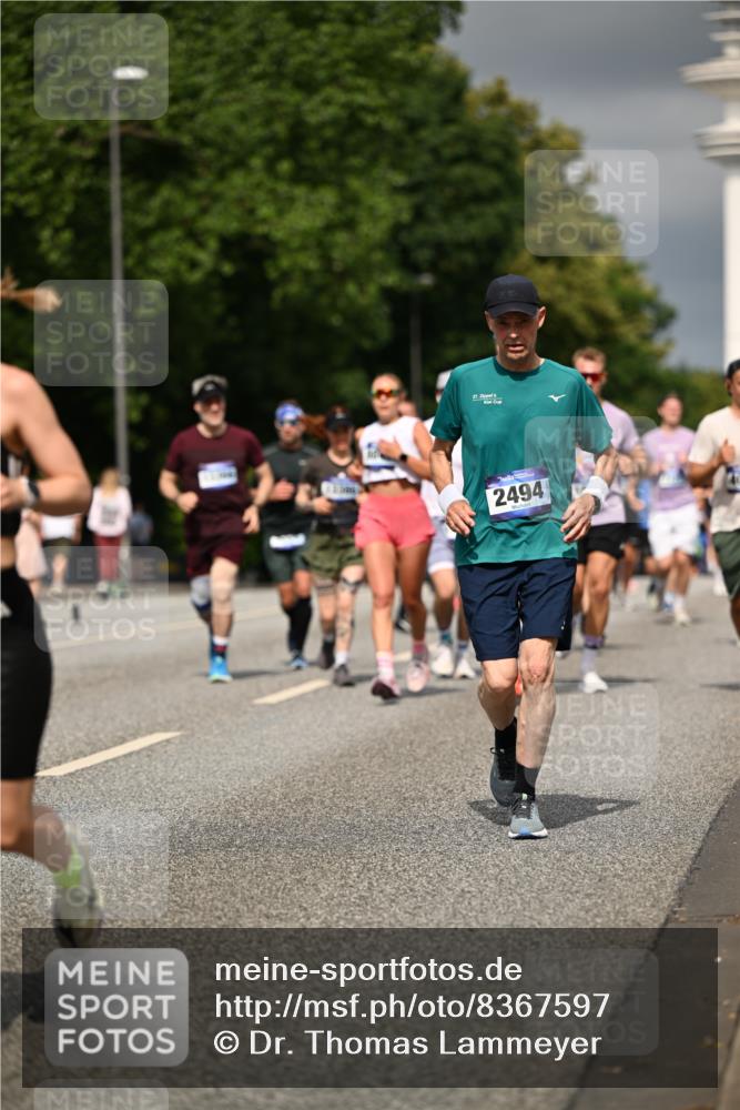 29.06.2025 - hella hamburg halbmarathon Dr. Thomas Lammeyer http://msf.ph/oto/8367597 29.06.2025 10:19:30 Kennedybrücke 1440, 1890, 2110, 2140, 2494, 2720, 2989, 3417, 4007, 4466, 4492, 4494, 5069, 5271, 5739, 5986, 6287, 6376, 6576, 7452, 7809, 7810, 7941, 7942, 8885, 9113, 9423, 9556, 9657, 9847, 9997, 10108, 10775, 10963 meine-sportfotos.de