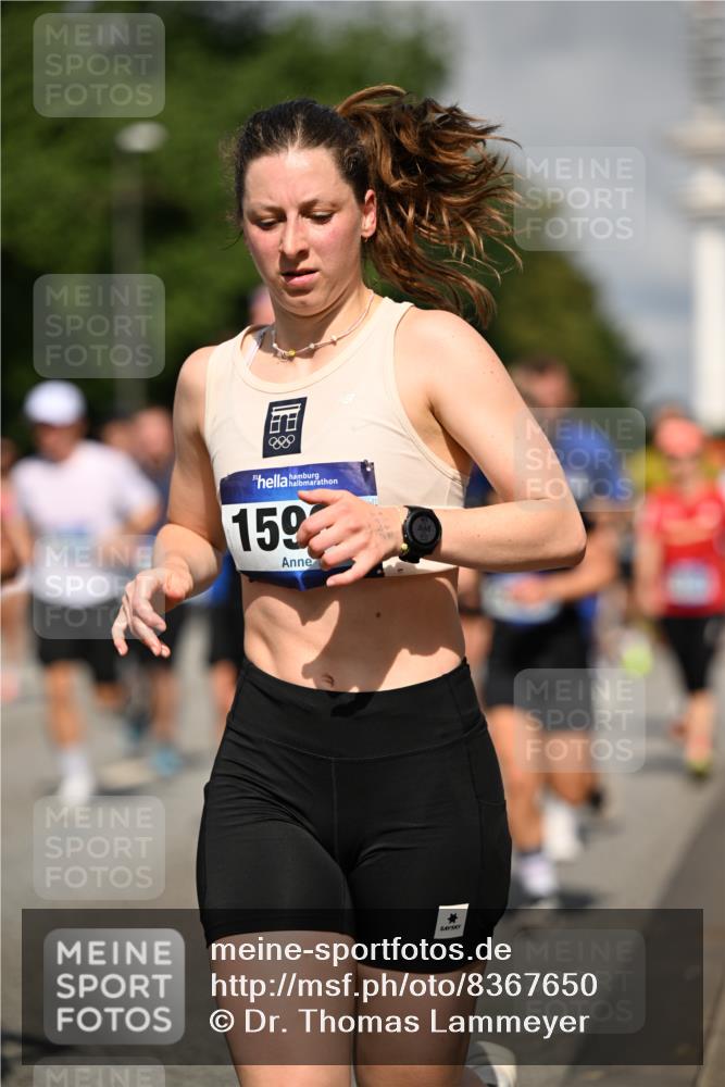 29.06.2025 - hella hamburg halbmarathon Dr. Thomas Lammeyer http://msf.ph/oto/8367650 29.06.2025 09:57:06 Kennedybrücke 1163, 1176, 1391, 1558, 1759, 2234, 2365, 2402, 2623, 2788, 2890, 3004, 3146, 3186, 4091, 4310, 4553, 4997, 5022, 5624, 5692, 6071, 6081, 6203, 6282, 6375, 6460, 6575, 6903, 7147, 7204, 7322, 7448, 7450, 7480, 7734, 8063, 8819, 9126, 9303, 9305, 9544, 9633, 9794, 11094, 11283 meine-sportfotos.de