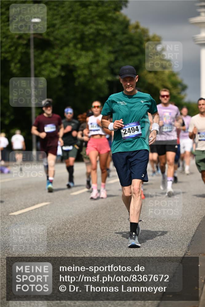 29.06.2025 - hella hamburg halbmarathon Dr. Thomas Lammeyer http://msf.ph/oto/8367672 29.06.2025 10:19:31 Kennedybrücke 1440, 1890, 2110, 2140, 2494, 2720, 2989, 3417, 4007, 4466, 4492, 4494, 5069, 5739, 5986, 6287, 6376, 6576, 7452, 7809, 7810, 7941, 7942, 8885, 9113, 9423, 9556, 9657, 9847, 9997, 10108, 10775, 10963 meine-sportfotos.de