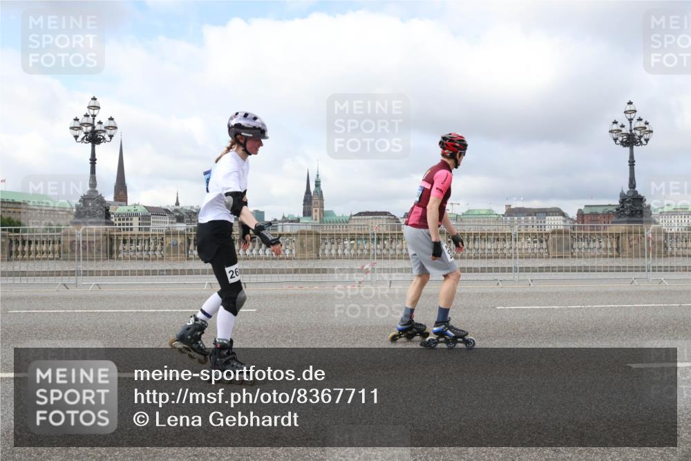 29.06.2025 - hella hamburg halbmarathon Lena Gebhardt http://msf.ph/oto/8367711 29.06.2025 09:10:54 Lombardsbrücke 26 meine-sportfotos.de