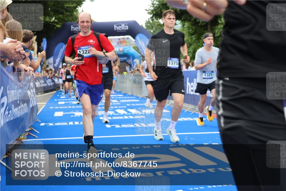 29.06.2025 - hella hamburg halbmarathon Strokosch-Dieckow http://msf.ph/oto/8367745 29.06.2025 10:50:01 Ziel 1216, 1321, 1507, 2020, 2540, 3562, 3692, 3852, 7100, 7657, 8313, 8454, 9031, 9213, 9303, 9491, 9965, 12203, 12271, 12527, 12733, 13225, 13282, 13758, 14257, 16403, 16716, 16732, 16887, 18228, 18657, 18658, 18884, 19112 meine-sportfotos.de