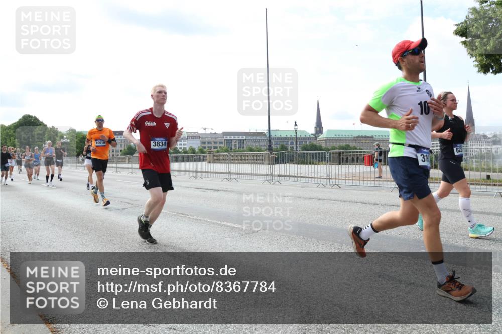29.06.2025 - hella hamburg halbmarathon Lena Gebhardt http://msf.ph/oto/8367784 29.06.2025 10:14:37 Lombardsbrücke 10610, 8, 10, 3834, 31, 62, 1071, 1406, 1728, 2046, 2494, 2601, 2690, 2990, 3020, 3025, 3154, 3454, 3691, 3756, 3834, 3939, 4032, 5191, 5608, 5670, 5981, 6028, 6083, 6089, 6366, 6935, 7195, 7209, 7442, 7802, 7840, 7991, 8001, 8055, 8147, 8409, 8755, 8892, 9173, 9556, 9663, 9709, 9845, 10224, 10391, 10610, 10963, 12467, 12938, 13237, 13285, 14488, 16126 meine-sportfotos.de