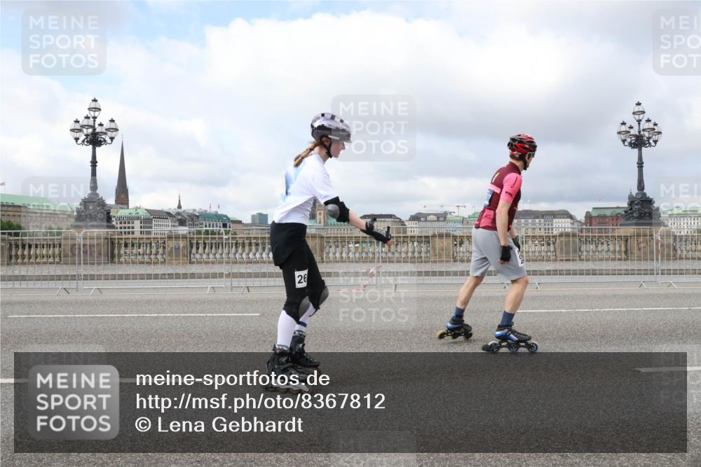 29.06.2025 - hella hamburg halbmarathon Lena Gebhardt http://msf.ph/oto/8367812 29.06.2025 09:10:54 Lombardsbrücke 26 meine-sportfotos.de