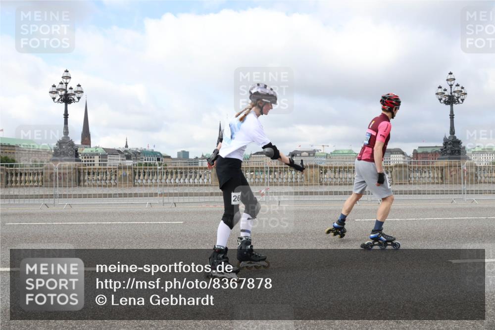 29.06.2025 - hella hamburg halbmarathon Lena Gebhardt http://msf.ph/oto/8367878 29.06.2025 09:10:54 Lombardsbrücke 26 meine-sportfotos.de