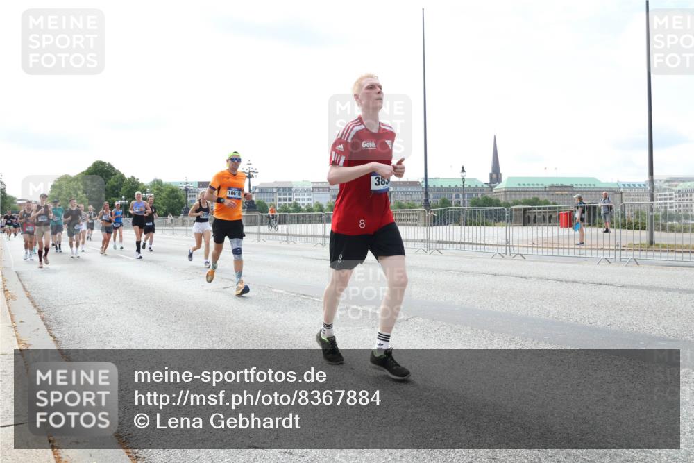 29.06.2025 - hella hamburg halbmarathon Lena Gebhardt http://msf.ph/oto/8367884 29.06.2025 10:14:38 Lombardsbrücke 10610, 8, 8, 383, 1071, 1406, 1728, 2046, 2494, 2601, 2690, 2990, 3020, 3025, 3154, 3454, 3691, 3756, 3834, 3939, 5191, 5608, 5670, 5981, 6028, 6083, 6089, 6366, 6935, 7195, 7209, 7439, 7442, 7802, 7840, 7991, 8001, 8055, 8147, 8409, 8755, 8892, 9173, 9556, 9663, 9709, 9845, 10224, 10391, 10610, 10963, 12467, 13237, 13285, 14488, 16126 meine-sportfotos.de