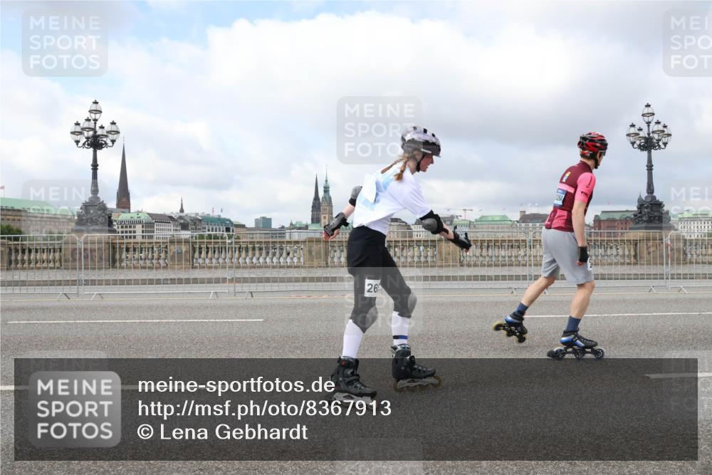 29.06.2025 - hella hamburg halbmarathon Lena Gebhardt http://msf.ph/oto/8367913 29.06.2025 09:10:54 Lombardsbrücke 26, 4, 3264 meine-sportfotos.de