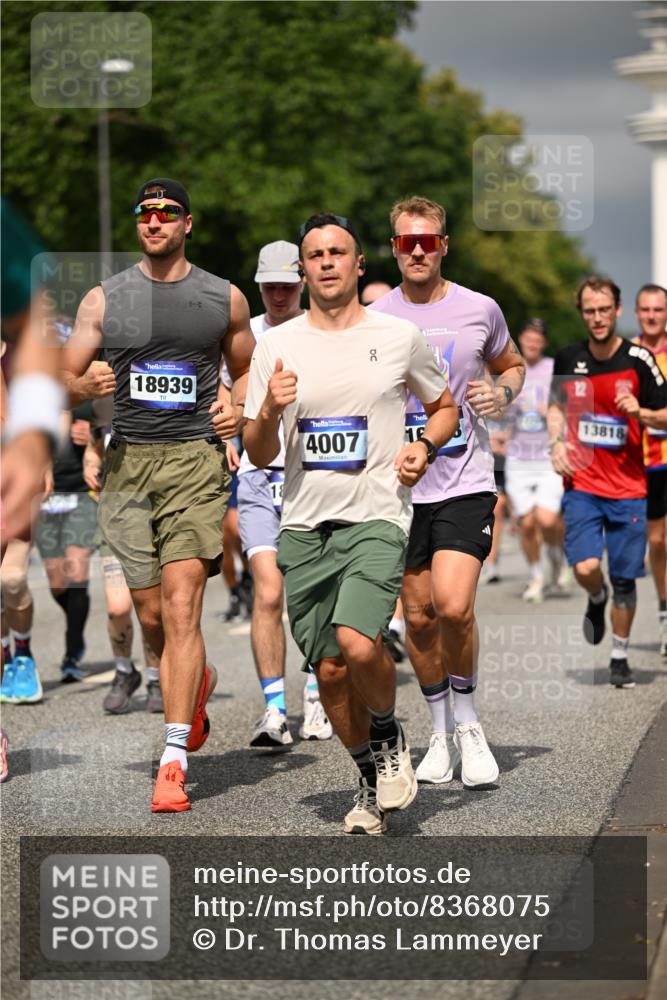 29.06.2025 - hella hamburg halbmarathon Dr. Thomas Lammeyer http://msf.ph/oto/8368075 29.06.2025 10:19:34 Kennedybrücke 1440, 1890, 2110, 2140, 2494, 2720, 2989, 3417, 4007, 4466, 5069, 5739, 6287, 6376, 6576, 7452, 7809, 7810, 7941, 7942, 8885, 9113, 9192, 9556, 9657, 9847, 10108, 10608, 10775, 10963 meine-sportfotos.de