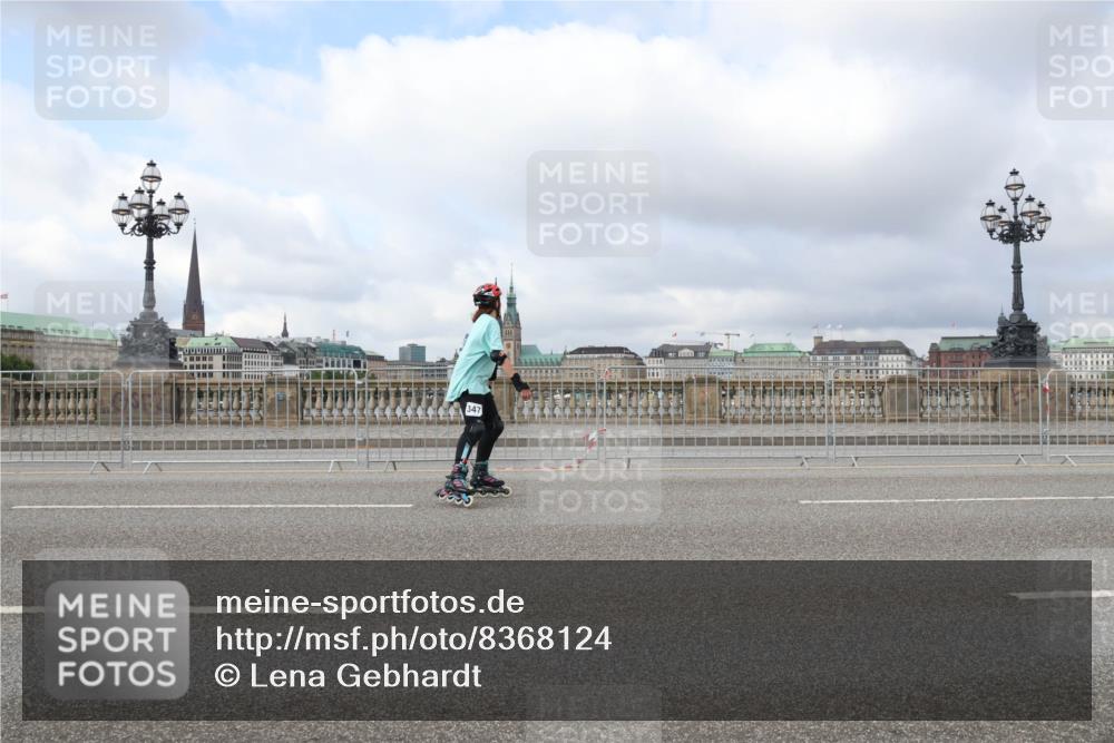 29.06.2025 - hella hamburg halbmarathon Lena Gebhardt http://msf.ph/oto/8368124 29.06.2025 09:10:56 Lombardsbrücke 347 meine-sportfotos.de