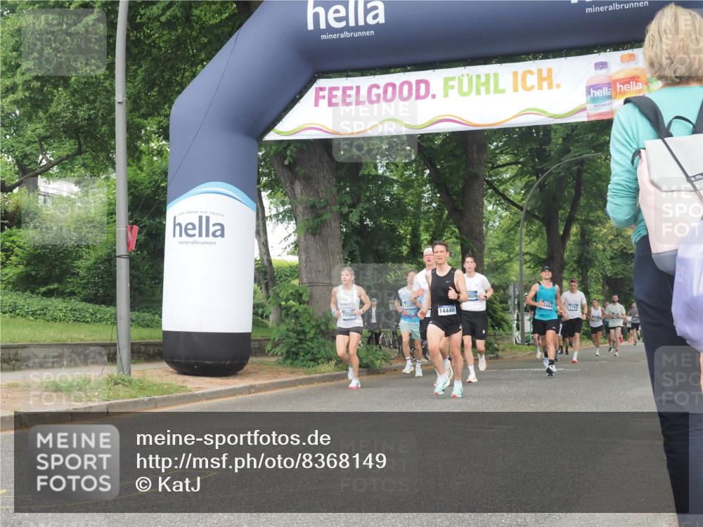 29.06.2025 - hella hamburg halbmarathon KatJ http://msf.ph/oto/8368149 29.06.2025 10:23:16 Zwischen KM18-KM19 5550, 7628, 7901 meine-sportfotos.de