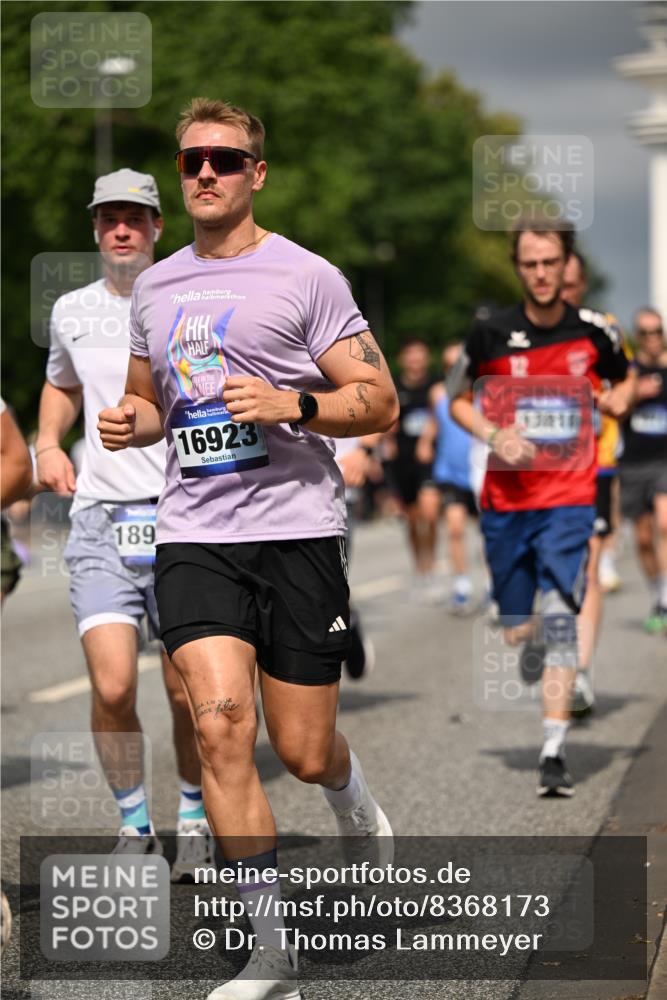 29.06.2025 - hella hamburg halbmarathon Dr. Thomas Lammeyer http://msf.ph/oto/8368173 29.06.2025 10:19:35 Kennedybrücke 1440, 1890, 2110, 2140, 2494, 2720, 2989, 3417, 4007, 4466, 5069, 5739, 6287, 6376, 6576, 7452, 7809, 7810, 7941, 7942, 8885, 9113, 9192, 9556, 9657, 9847, 10108, 10608, 10775, 10963 meine-sportfotos.de