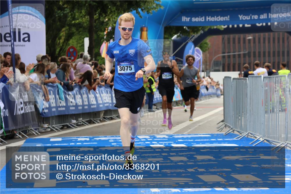 29.06.2025 - hella hamburg halbmarathon Strokosch-Dieckow http://msf.ph/oto/8368201 29.06.2025 10:28:16 Ziel 3075, 7389, 12529, 14140, 16711 meine-sportfotos.de