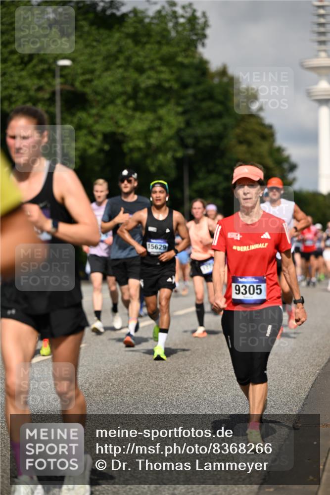 29.06.2025 - hella hamburg halbmarathon Dr. Thomas Lammeyer http://msf.ph/oto/8368266 29.06.2025 09:57:11 Kennedybrücke 1558, 1759, 2234, 2365, 2402, 2623, 2890, 3004, 3146, 3186, 4091, 4310, 4553, 4949, 5022, 5460, 5692, 6071, 6081, 6203, 6282, 6375, 6388, 6460, 6575, 6903, 7167, 7448, 7450, 7480, 7734, 9030, 9043, 9126, 9200, 9303, 9305, 9544, 9633, 9723, 9794, 11283 meine-sportfotos.de