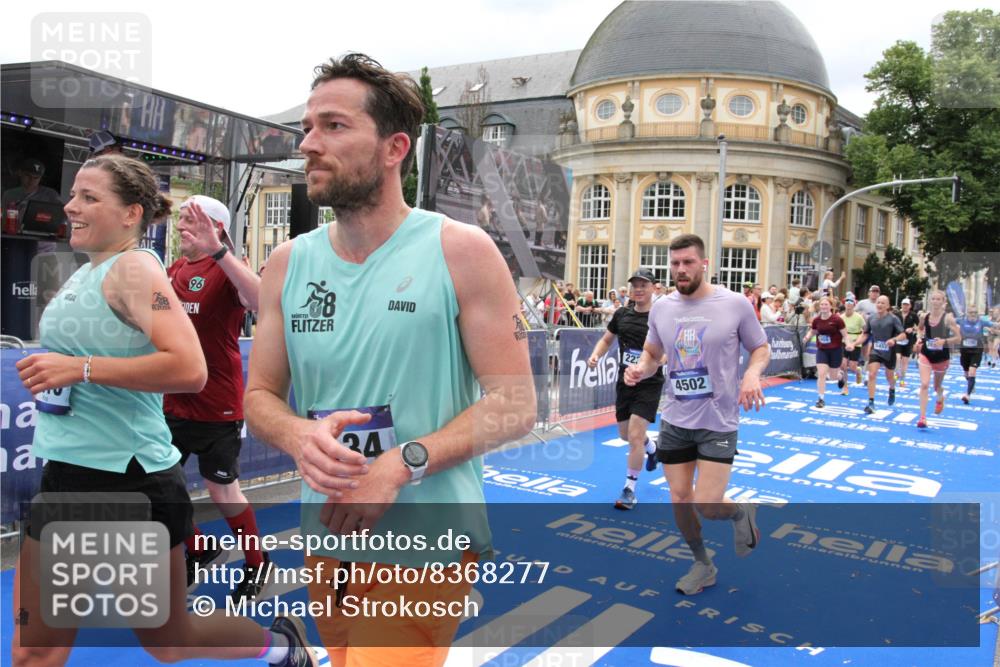 29.06.2025 - hella hamburg halbmarathon Michael Strokosch http://msf.ph/oto/8368277 29.06.2025 10:57:38 Ziel 1239, 2236, 2606, 2652, 4502, 5015, 5134, 5457, 5458, 5728, 13245, 14571, 14951, 15220, 17769, 17814 meine-sportfotos.de