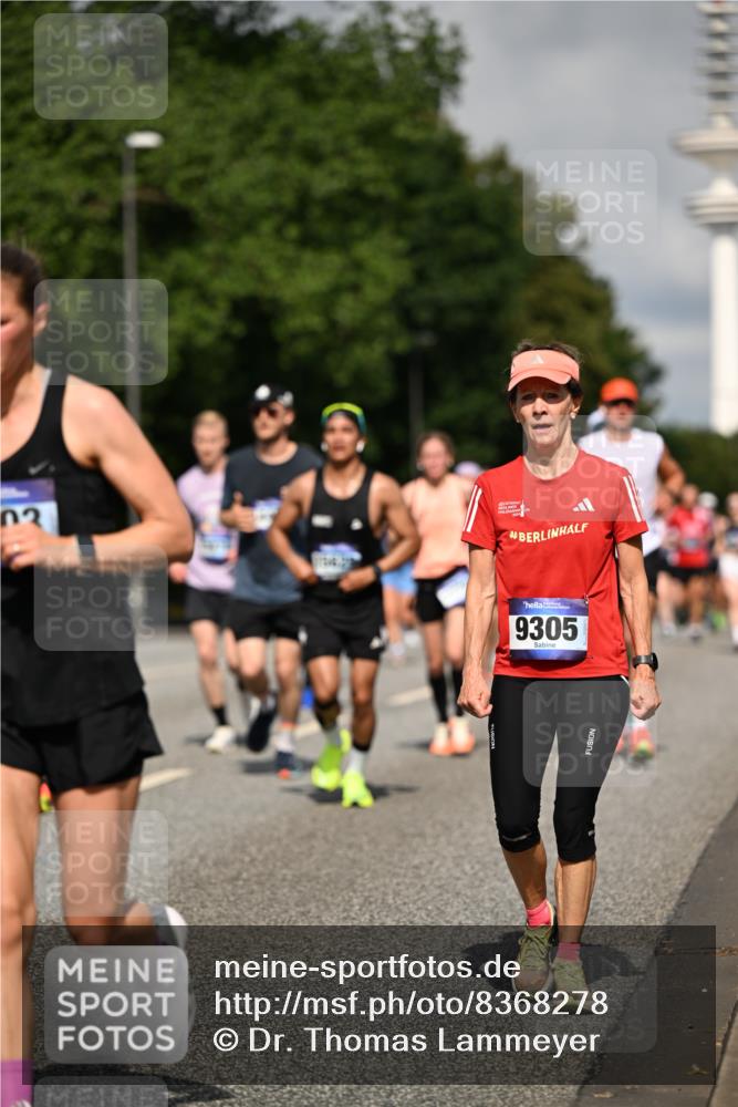 29.06.2025 - hella hamburg halbmarathon Dr. Thomas Lammeyer http://msf.ph/oto/8368278 29.06.2025 09:57:11 Kennedybrücke 1558, 1759, 2234, 2365, 2402, 2623, 2890, 3004, 3146, 3186, 4091, 4310, 4553, 4949, 5022, 5460, 5692, 6071, 6081, 6203, 6282, 6375, 6388, 6460, 6575, 6903, 7167, 7448, 7450, 7480, 7734, 9030, 9043, 9126, 9200, 9303, 9305, 9544, 9633, 9723, 9794, 11283 meine-sportfotos.de