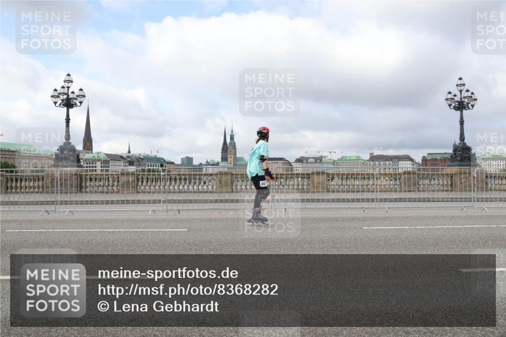 29.06.2025 - hella hamburg halbmarathon Lena Gebhardt http://msf.ph/oto/8368282 29.06.2025 09:10:56 Lombardsbrücke 347 meine-sportfotos.de