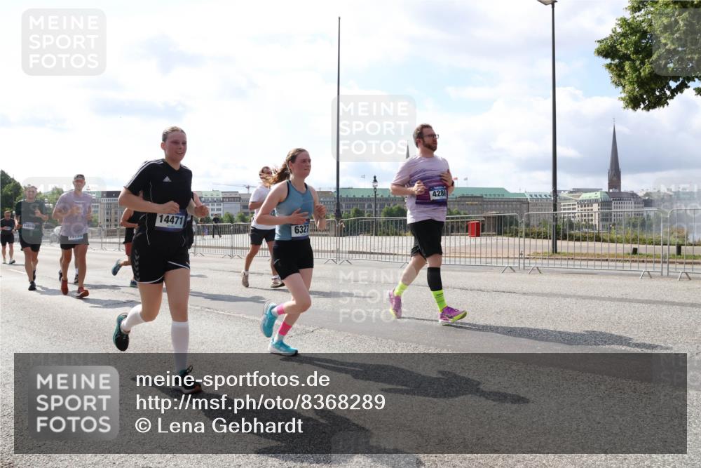 29.06.2025 - hella hamburg halbmarathon Lena Gebhardt http://msf.ph/oto/8368289 29.06.2025 10:02:02 Lombardsbrücke 14660, 14471, 6327, 4286, 1184, 1329, 1364, 1432, 1453, 1464, 1653, 1722, 1724, 1729, 1881, 1940, 2142, 2167, 2322, 2323, 2591, 2806, 2957, 3039, 3169, 4286, 4328, 4663, 4985, 5547, 5602, 5603, 5742, 5763, 6166, 6295, 6322, 6327, 6438, 6595, 6921, 7031, 7189, 7223, 7243, 8578, 8822, 8926, 9020, 9021, 9156, 9230, 9353, 9741, 9928, 10177, 10281, 10301, 10882, 10915, 11554, 11871, 11938, 12315, 12316, 12491, 14471, 14660, 14677, 16420 meine-sportfotos.de