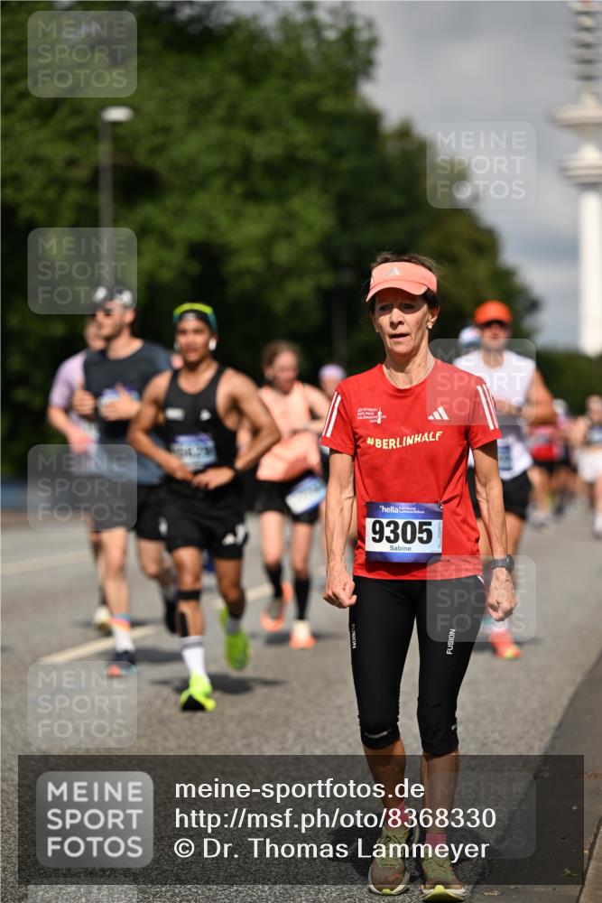29.06.2025 - hella hamburg halbmarathon Dr. Thomas Lammeyer http://msf.ph/oto/8368330 29.06.2025 09:57:12 Kennedybrücke 1759, 2234, 2365, 2402, 2623, 2890, 2937, 3004, 3146, 3186, 3414, 4091, 4310, 4553, 4949, 5022, 5460, 5692, 6071, 6081, 6203, 6282, 6375, 6388, 6460, 6575, 6903, 7167, 7448, 7480, 7734, 9030, 9043, 9126, 9200, 9303, 9305, 9544, 9633, 9723, 9794, 9965, 11283 meine-sportfotos.de