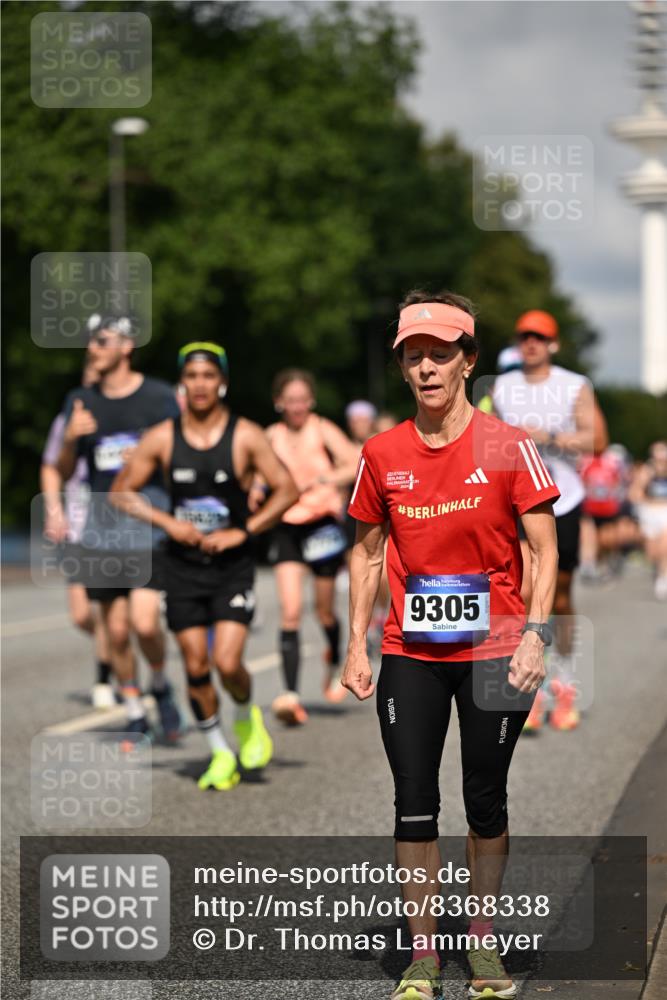 29.06.2025 - hella hamburg halbmarathon Dr. Thomas Lammeyer http://msf.ph/oto/8368338 29.06.2025 09:57:12 Kennedybrücke 1759, 2234, 2365, 2402, 2623, 2890, 2937, 3004, 3146, 3186, 3414, 4091, 4310, 4553, 4949, 5022, 5460, 5692, 6071, 6081, 6203, 6282, 6375, 6388, 6460, 6575, 6903, 7167, 7448, 7480, 7734, 9030, 9043, 9126, 9200, 9303, 9305, 9544, 9633, 9723, 9794, 9965, 11283 meine-sportfotos.de