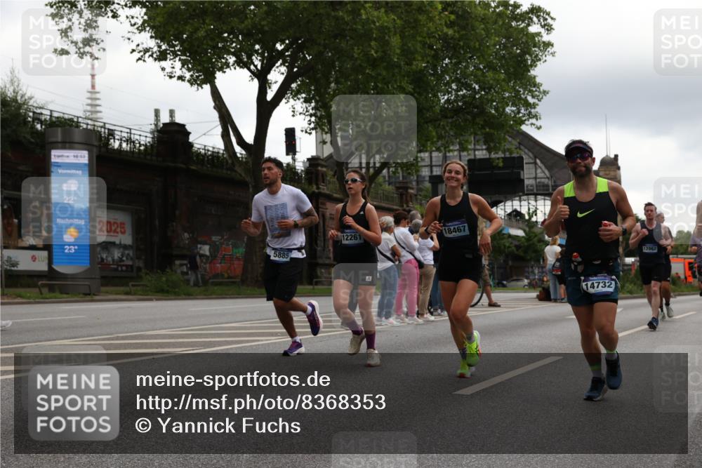 29.06.2025 - hella hamburg halbmarathon Yannick Fuchs http://msf.ph/oto/8368353 29.06.2025 10:53:28 20KM 2348, 2780, 3114, 3279, 3425, 3983, 4088, 4238, 4796, 4986, 5885, 6087, 6220, 6438, 7031, 7223, 7287, 8030, 8807, 9985, 10488, 10587, 10896, 10943, 11018, 11114, 11757, 11935, 11938, 12206, 12261, 12564, 12736, 12779, 12862, 13583, 13706, 13761, 14567, 14732, 14902, 14928, 14965, 15232, 15284, 15785, 16227, 16530, 16754, 16910, 16915, 16980, 17176, 17304, 17503, 17630, 18467, 18485, 18716, 18855, 19015, 19160 meine-sportfotos.de