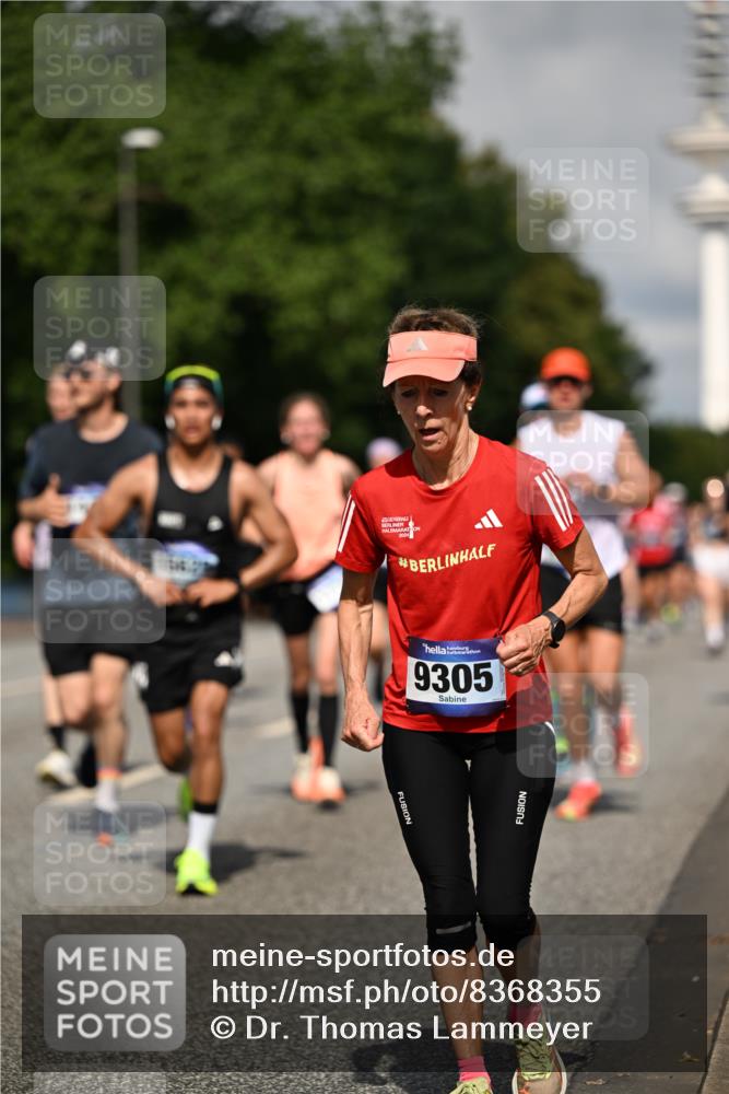 29.06.2025 - hella hamburg halbmarathon Dr. Thomas Lammeyer http://msf.ph/oto/8368355 29.06.2025 09:57:12 Kennedybrücke 1759, 2234, 2365, 2402, 2623, 2890, 2937, 3004, 3146, 3186, 3414, 4091, 4310, 4553, 4949, 5022, 5460, 5692, 6071, 6081, 6203, 6282, 6375, 6388, 6460, 6575, 6903, 7167, 7448, 7480, 7734, 9030, 9043, 9126, 9200, 9303, 9305, 9544, 9633, 9723, 9794, 9965, 11283 meine-sportfotos.de