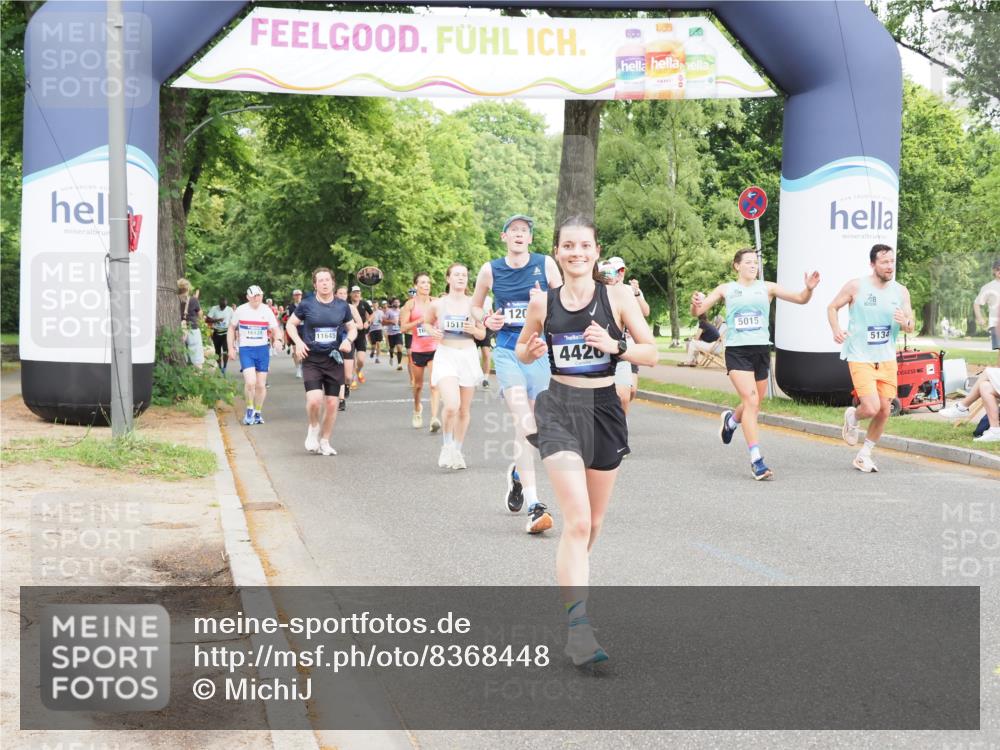 29.06.2025 - hella hamburg halbmarathon MichiJ http://msf.ph/oto/8368448 29.06.2025 10:44:17 Zwischen KM18-KM19 1200, 1833, 2488, 3413, 3859, 4426, 5015, 5134, 5457, 5458, 5728, 12773, 12774, 13376, 15110, 15584, 15726, 16531, 16830, 17769, 17848, 18966 meine-sportfotos.de