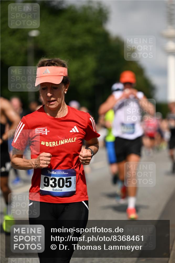29.06.2025 - hella hamburg halbmarathon Dr. Thomas Lammeyer http://msf.ph/oto/8368461 29.06.2025 09:57:13 Kennedybrücke 1759, 2234, 2365, 2402, 2623, 2890, 2937, 3004, 3146, 3186, 3414, 4091, 4310, 4553, 4949, 5022, 5362, 5460, 5692, 6071, 6081, 6203, 6282, 6375, 6388, 6460, 6575, 6903, 7167, 7448, 7480, 7734, 9030, 9043, 9126, 9200, 9303, 9305, 9544, 9633, 9723, 9794, 9965, 11283 meine-sportfotos.de