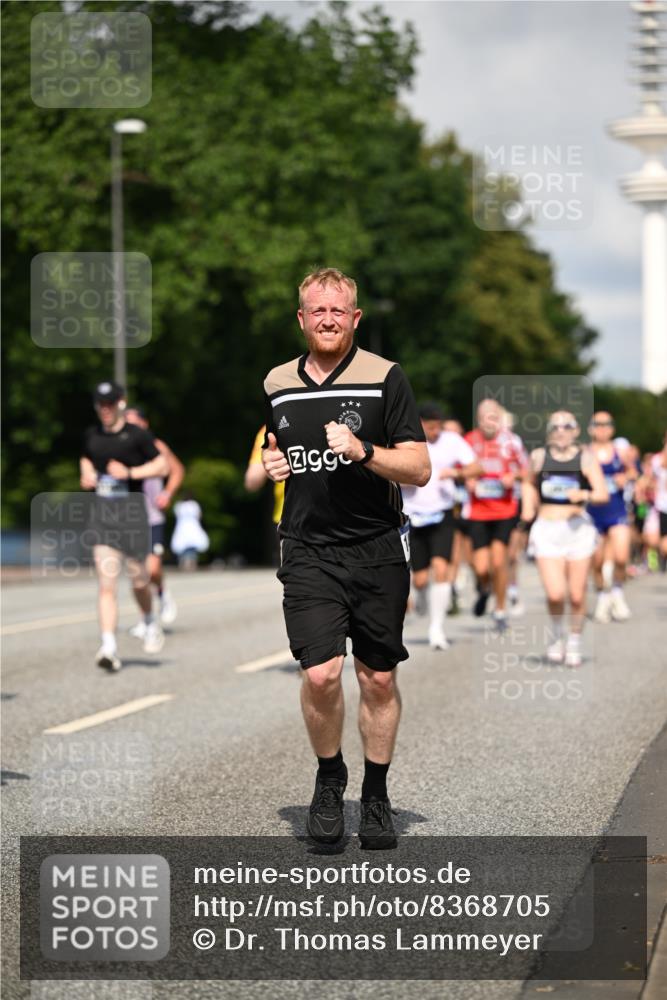 29.06.2025 - hella hamburg halbmarathon Dr. Thomas Lammeyer http://msf.ph/oto/8368705 29.06.2025 09:57:17 Kennedybrücke 1466, 2234, 2270, 2365, 2623, 2890, 2937, 3004, 3186, 3414, 4235, 4247, 4310, 4553, 4949, 5022, 5362, 5460, 5532, 5650, 5692, 6071, 6203, 6282, 6375, 6388, 6460, 6575, 6903, 7167, 7385, 7448, 7480, 7734, 9030, 9043, 9126, 9200, 9303, 9305, 9544, 9633, 9723, 9965, 11077, 11283 meine-sportfotos.de