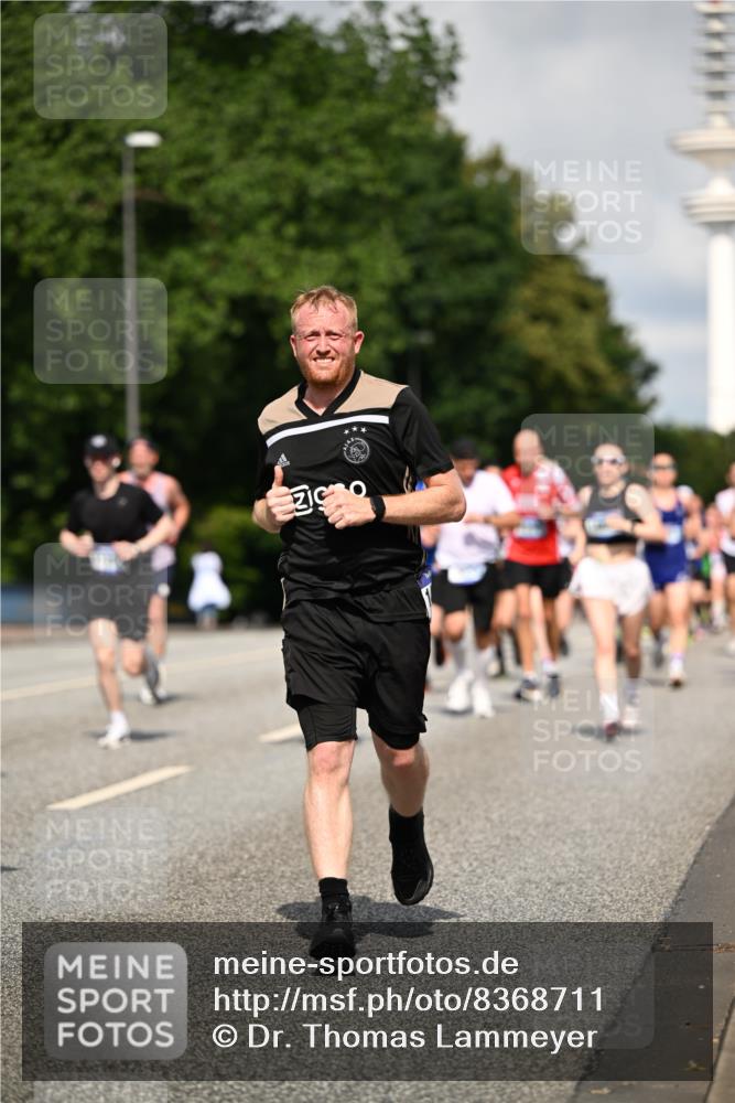 29.06.2025 - hella hamburg halbmarathon Dr. Thomas Lammeyer http://msf.ph/oto/8368711 29.06.2025 09:57:17 Kennedybrücke 1466, 2234, 2270, 2365, 2623, 2890, 2937, 3004, 3186, 3414, 4235, 4247, 4310, 4553, 4949, 5022, 5362, 5460, 5532, 5650, 5692, 6071, 6203, 6282, 6375, 6388, 6460, 6575, 6903, 7167, 7385, 7448, 7480, 7734, 9030, 9043, 9126, 9200, 9303, 9305, 9544, 9633, 9723, 9965, 11077, 11283 meine-sportfotos.de