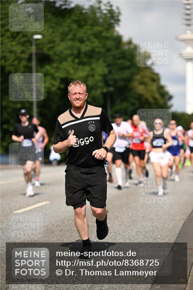 29.06.2025 - hella hamburg halbmarathon Dr. Thomas Lammeyer http://msf.ph/oto/8368725 29.06.2025 09:57:17 Kennedybrücke 1466, 2234, 2270, 2365, 2623, 2890, 2937, 3004, 3186, 3414, 4235, 4247, 4310, 4553, 4949, 5022, 5362, 5460, 5532, 5650, 5692, 6071, 6203, 6282, 6375, 6388, 6460, 6575, 6903, 7167, 7385, 7448, 7480, 7734, 9030, 9043, 9126, 9200, 9303, 9305, 9544, 9633, 9723, 9965, 11077, 11283 meine-sportfotos.de