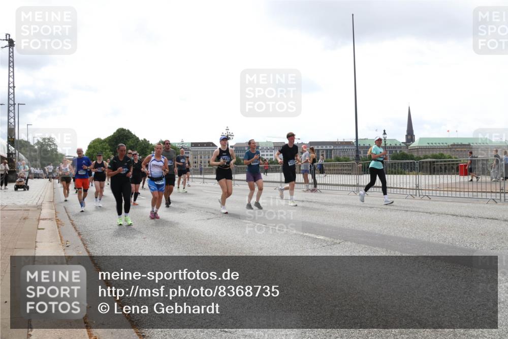 29.06.2025 - hella hamburg halbmarathon Lena Gebhardt http://msf.ph/oto/8368735 29.06.2025 10:39:37 Lombardsbrücke 12217, 849, 743, 104, 6321, 1760, 1856, 1883, 2092, 2313, 2571, 2574, 2578, 2843, 2893, 2976, 2998, 3046, 3275, 3353, 3727, 3882, 3883, 3884, 4298, 4523, 4603, 4609, 4659, 4752, 4855, 4882, 5045, 5701, 6321, 6342, 6343, 6427, 6428, 6719, 6726, 6739, 6748, 7045, 7053, 7125, 7199, 7341, 7429, 7501, 7506, 7524, 7684, 7815, 8107, 8203, 8243, 8612, 8995, 9393, 9420, 9446, 9569, 9698, 9747, 9777, 10001, 10315, 10441, 10512, 10516 meine-sportfotos.de