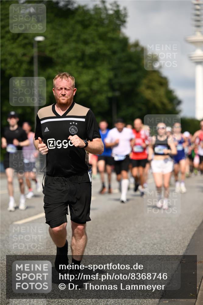 29.06.2025 - hella hamburg halbmarathon Dr. Thomas Lammeyer http://msf.ph/oto/8368746 29.06.2025 09:57:17 Kennedybrücke 1466, 2234, 2270, 2365, 2623, 2890, 2937, 3004, 3186, 3414, 4235, 4247, 4310, 4553, 4949, 5022, 5362, 5460, 5532, 5650, 5692, 6071, 6203, 6282, 6375, 6388, 6460, 6575, 6903, 7167, 7385, 7448, 7480, 7734, 9030, 9043, 9126, 9200, 9303, 9305, 9544, 9633, 9723, 9965, 11077, 11283 meine-sportfotos.de