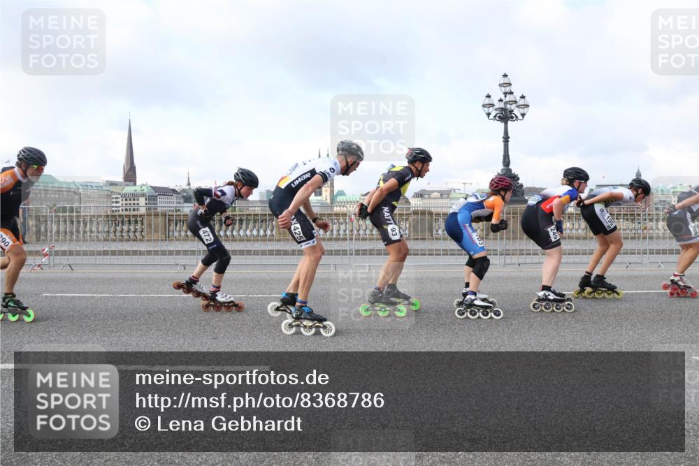 29.06.2025 - hella hamburg halbmarathon Lena Gebhardt http://msf.ph/oto/8368786 29.06.2025 08:50:02 Lombardsbrücke 290, 472, 425 meine-sportfotos.de