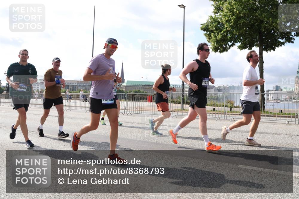 29.06.2025 - hella hamburg halbmarathon Lena Gebhardt http://msf.ph/oto/8368793 29.06.2025 10:02:04 Lombardsbrücke 1467, 4660, 1278, 1184, 1329, 1364, 1432, 1453, 1464, 1653, 1729, 1881, 1940, 2142, 2322, 2323, 2591, 2806, 2957, 3039, 3169, 4286, 4328, 4663, 4985, 5602, 5603, 5742, 5763, 6166, 6295, 6322, 6327, 6438, 6595, 7031, 7189, 7223, 7243, 8578, 8926, 9020, 9021, 9156, 9230, 9353, 9741, 9928, 10177, 10866, 10882, 10915, 11554, 11871, 11938, 12315, 12316, 12491, 14471, 14660, 14677, 16420 meine-sportfotos.de