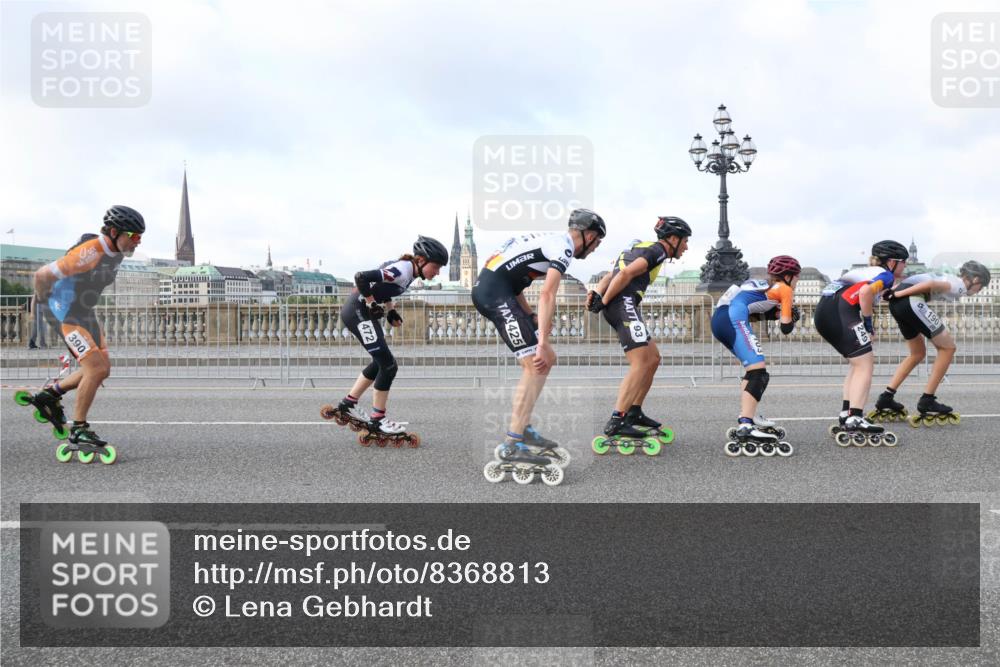 29.06.2025 - hella hamburg halbmarathon Lena Gebhardt http://msf.ph/oto/8368813 29.06.2025 08:50:02 Lombardsbrücke 390, 425, 93, 190 meine-sportfotos.de