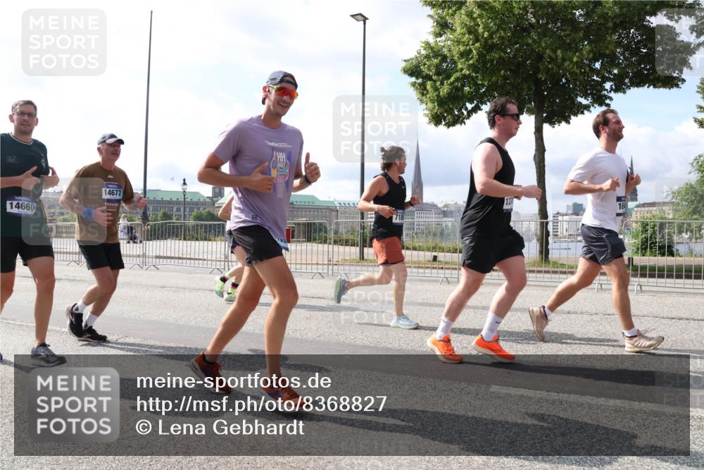 29.06.2025 - hella hamburg halbmarathon Lena Gebhardt http://msf.ph/oto/8368827 29.06.2025 10:02:04 Lombardsbrücke 14677, 14660, 127, 164, 1184, 1329, 1364, 1432, 1453, 1464, 1653, 1729, 1881, 1940, 2142, 2322, 2323, 2591, 2806, 2957, 3039, 3169, 4286, 4328, 4663, 4985, 5602, 5603, 5742, 5763, 6166, 6295, 6322, 6327, 6438, 6595, 7031, 7189, 7223, 7243, 8578, 8926, 9020, 9021, 9156, 9230, 9353, 9741, 9928, 10177, 10866, 10882, 10915, 11554, 11871, 11938, 12315, 12316, 12491, 14471, 14660, 14677, 16420 meine-sportfotos.de