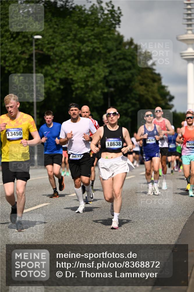 29.06.2025 - hella hamburg halbmarathon Dr. Thomas Lammeyer http://msf.ph/oto/8368872 29.06.2025 09:57:19 Kennedybrücke 1466, 2234, 2270, 2623, 2890, 2937, 3004, 3186, 3414, 3852, 4235, 4247, 4310, 4553, 4949, 5022, 5115, 5362, 5460, 5532, 5650, 6071, 6203, 6282, 6375, 6388, 6460, 6575, 6903, 7167, 7385, 7448, 7480, 7734, 8023, 9030, 9043, 9126, 9200, 9303, 9305, 9633, 9723, 9965, 10792, 11077, 11283 meine-sportfotos.de