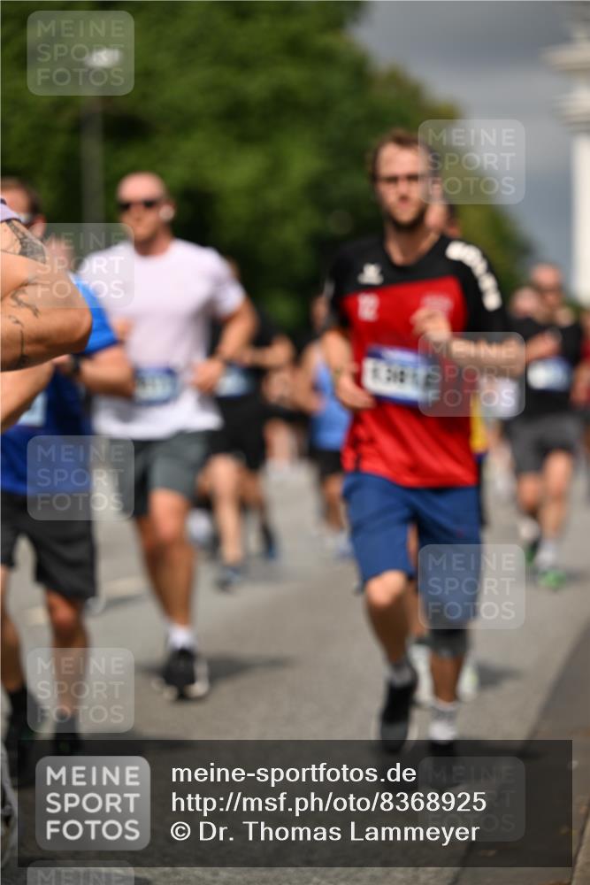 29.06.2025 - hella hamburg halbmarathon Dr. Thomas Lammeyer http://msf.ph/oto/8368925 29.06.2025 10:19:36 Kennedybrücke 1440, 1890, 2110, 2140, 2494, 2720, 2989, 3417, 4007, 4466, 5069, 5423, 6287, 6376, 6576, 7452, 7897, 7941, 7942, 8885, 9113, 9192, 9556, 9657, 9847, 10108, 10608, 10775, 10963 meine-sportfotos.de