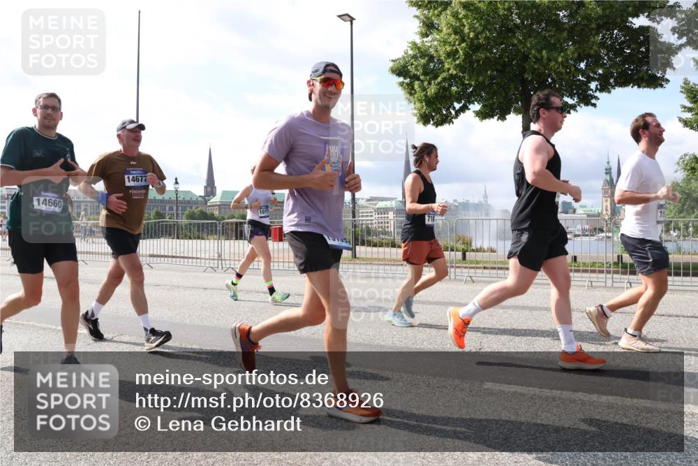 29.06.2025 - hella hamburg halbmarathon Lena Gebhardt http://msf.ph/oto/8368926 29.06.2025 10:02:04 Lombardsbrücke 14660, 14677, 1017, 1184, 1329, 1364, 1432, 1453, 1464, 1653, 1729, 1881, 1940, 2142, 2322, 2323, 2591, 2806, 2957, 3039, 3169, 4286, 4328, 4663, 4985, 5602, 5603, 5742, 5763, 6166, 6295, 6322, 6327, 6438, 6595, 7031, 7189, 7223, 7243, 8578, 8926, 9020, 9021, 9156, 9230, 9353, 9741, 9928, 10177, 10866, 10882, 10915, 11554, 11871, 11938, 12315, 12316, 12491, 14471, 14660, 14677, 16420 meine-sportfotos.de