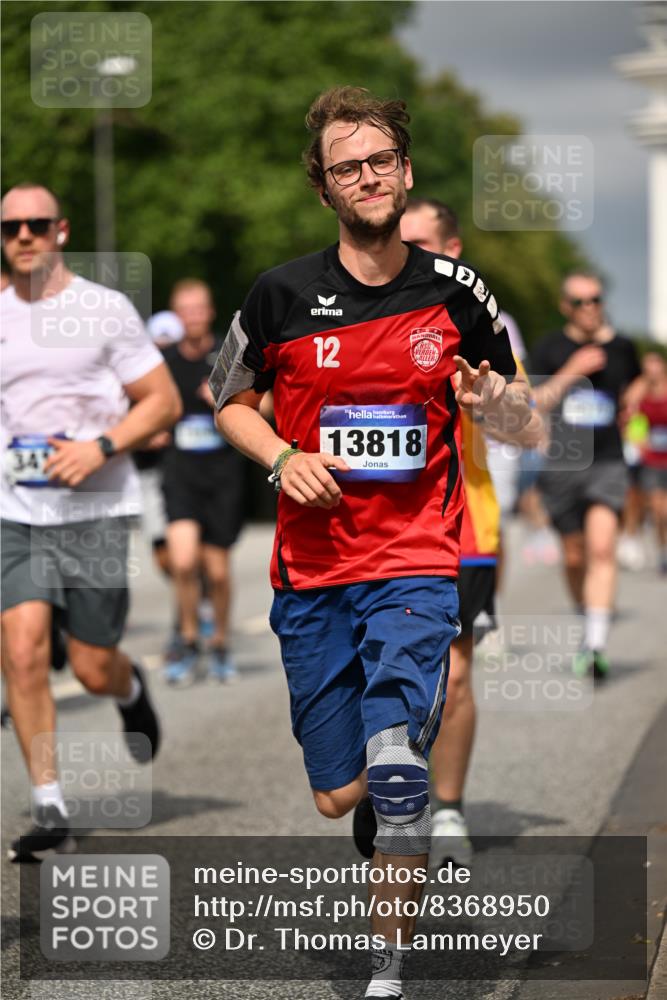 29.06.2025 - hella hamburg halbmarathon Dr. Thomas Lammeyer http://msf.ph/oto/8368950 29.06.2025 10:19:37 Kennedybrücke 1440, 1890, 2110, 2140, 2494, 2720, 2989, 3417, 4007, 4466, 5069, 5423, 6287, 6376, 6576, 7452, 7897, 7941, 7942, 8885, 9113, 9192, 9556, 9657, 9847, 10108, 10608, 10775, 10963 meine-sportfotos.de