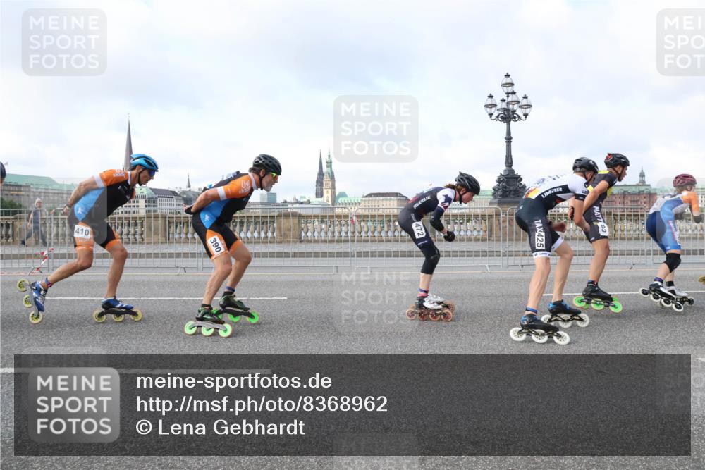 29.06.2025 - hella hamburg halbmarathon Lena Gebhardt http://msf.ph/oto/8368962 29.06.2025 08:50:03 Lombardsbrücke 410, 390, 425 meine-sportfotos.de