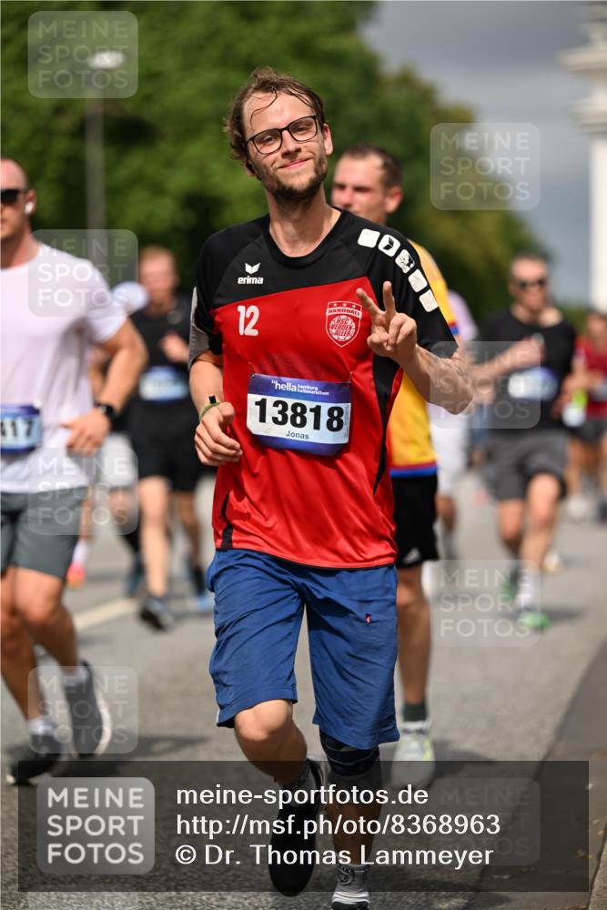 29.06.2025 - hella hamburg halbmarathon Dr. Thomas Lammeyer http://msf.ph/oto/8368963 29.06.2025 10:19:37 Kennedybrücke 1440, 1890, 2110, 2140, 2494, 2720, 2989, 3417, 4007, 4466, 5069, 5423, 6287, 6376, 6576, 7452, 7897, 7941, 7942, 8885, 9113, 9192, 9556, 9657, 9847, 10108, 10608, 10775, 10963 meine-sportfotos.de