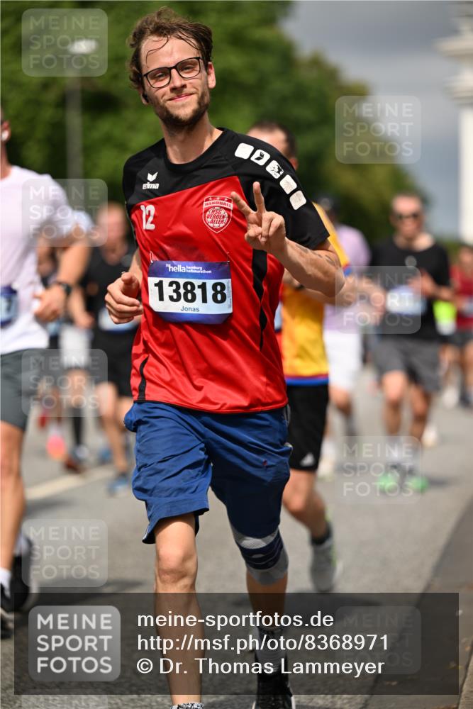 29.06.2025 - hella hamburg halbmarathon Dr. Thomas Lammeyer http://msf.ph/oto/8368971 29.06.2025 10:19:37 Kennedybrücke 1440, 1890, 2110, 2140, 2494, 2720, 2989, 3417, 4007, 4466, 5069, 5423, 6287, 6376, 6576, 7452, 7897, 7941, 7942, 8885, 9113, 9192, 9556, 9657, 9847, 10108, 10608, 10775, 10963 meine-sportfotos.de