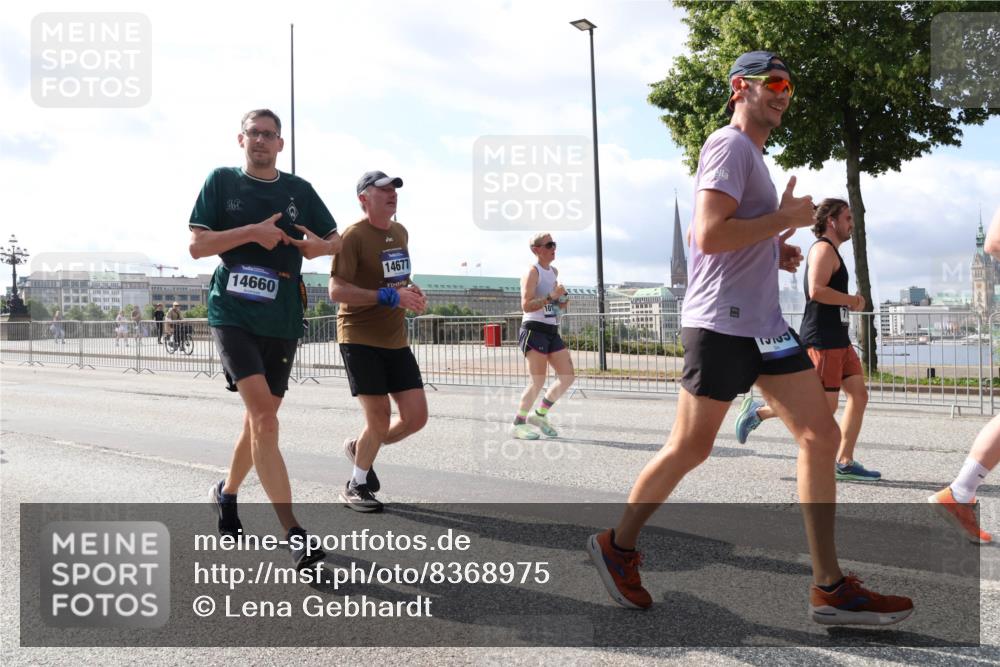 29.06.2025 - hella hamburg halbmarathon Lena Gebhardt http://msf.ph/oto/8368975 29.06.2025 10:02:05 Lombardsbrücke 14660, 14677, 101, 1184, 1329, 1364, 1432, 1453, 1464, 1653, 1729, 1881, 1940, 2142, 2322, 2323, 2806, 2957, 3039, 3169, 4286, 4328, 4663, 4985, 5602, 5603, 5742, 5763, 6166, 6295, 6322, 6327, 6438, 6595, 7031, 7189, 7223, 7243, 8578, 8926, 9020, 9021, 9156, 9230, 9353, 9741, 9928, 10177, 10866, 10882, 10915, 11554, 11871, 11938, 12315, 12316, 12491, 14471, 14660, 14677, 16420 meine-sportfotos.de