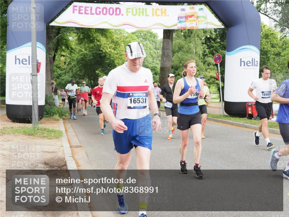 29.06.2025 - hella hamburg halbmarathon MichiJ http://msf.ph/oto/8368991 29.06.2025 10:44:21 Zwischen KM18-KM19 1200, 3859, 4426, 5015, 5134, 5391, 5457, 5728, 6892, 7159, 11645, 12773, 15110, 15220, 16418, 16531, 16909, 17405, 17848 meine-sportfotos.de