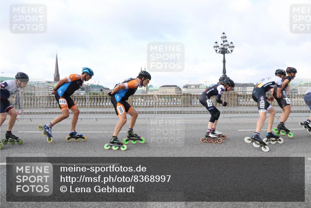 29.06.2025 - hella hamburg halbmarathon Lena Gebhardt http://msf.ph/oto/8368997 29.06.2025 08:50:03 Lombardsbrücke 410, 390, 472, 425 meine-sportfotos.de