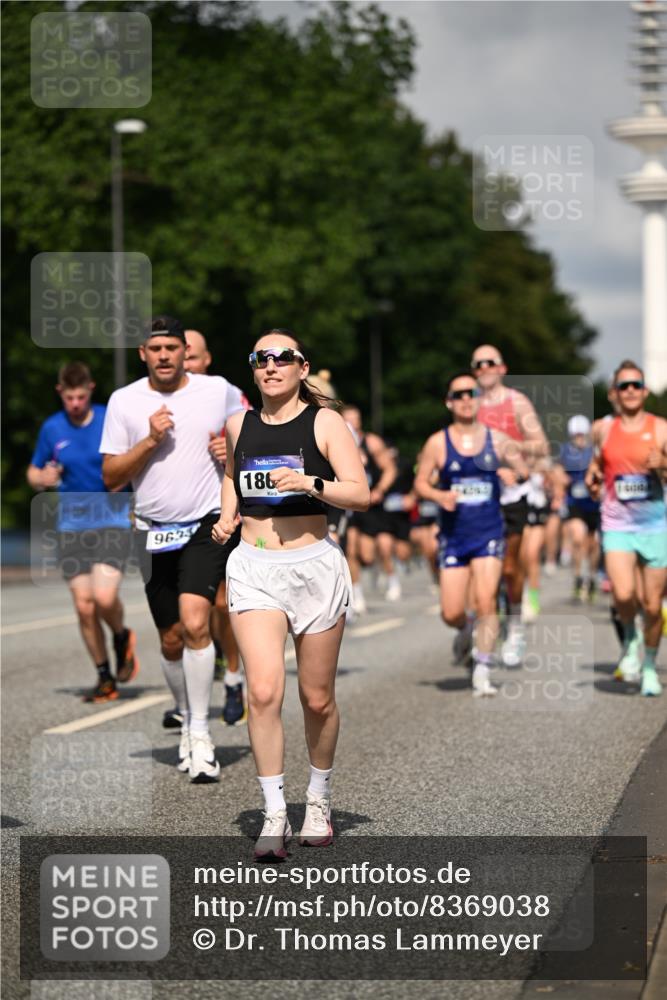 29.06.2025 - hella hamburg halbmarathon Dr. Thomas Lammeyer http://msf.ph/oto/8369038 29.06.2025 09:57:20 Kennedybrücke 1466, 2234, 2270, 2516, 2890, 2937, 3004, 3186, 3414, 3852, 4140, 4235, 4247, 4310, 4553, 4949, 5022, 5115, 5362, 5460, 5528, 5532, 5650, 6071, 6203, 6282, 6375, 6388, 6460, 6575, 6903, 7167, 7385, 7448, 7480, 7734, 8023, 9030, 9043, 9126, 9200, 9303, 9305, 9633, 9723, 9965, 10792, 11077, 11283 meine-sportfotos.de