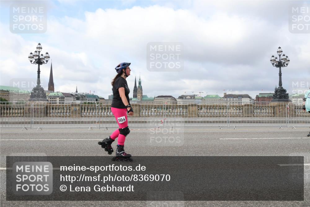 29.06.2025 - hella hamburg halbmarathon Lena Gebhardt http://msf.ph/oto/8369070 29.06.2025 09:10:57 Lombardsbrücke  meine-sportfotos.de