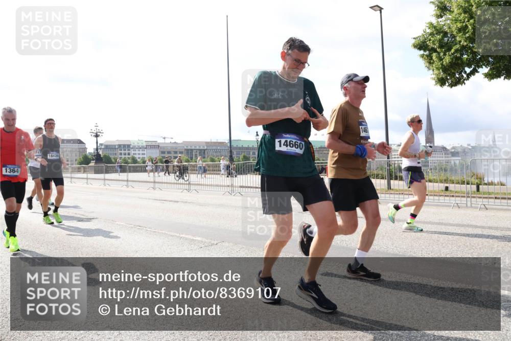 29.06.2025 - hella hamburg halbmarathon Lena Gebhardt http://msf.ph/oto/8369107 29.06.2025 10:02:05 Lombardsbrücke 1364, 741, 16420, 14660, 146, 1184, 1329, 1364, 1432, 1453, 1464, 1653, 1729, 1881, 1940, 2142, 2322, 2323, 2806, 2957, 3039, 3169, 4286, 4328, 4663, 4985, 5602, 5603, 5742, 5763, 6166, 6295, 6322, 6327, 6438, 6595, 7031, 7189, 7223, 7243, 8578, 8926, 9020, 9021, 9156, 9230, 9353, 9741, 9928, 10177, 10866, 10882, 10915, 11554, 11871, 11938, 12315, 12316, 12491, 14471, 14660, 14677, 16420 meine-sportfotos.de