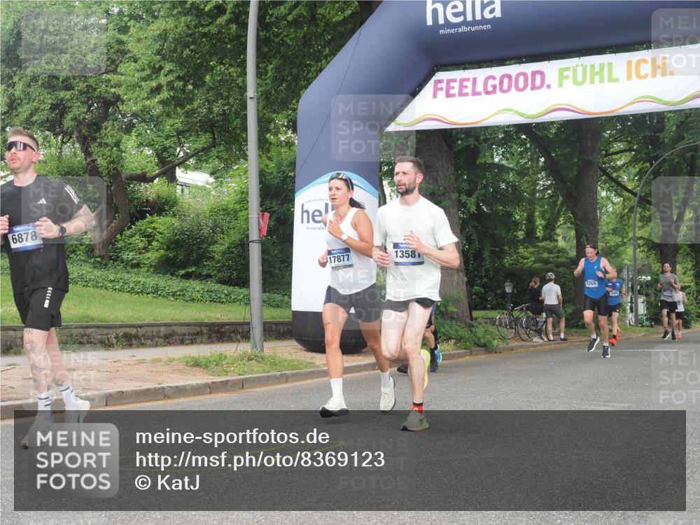 29.06.2025 - hella hamburg halbmarathon KatJ http://msf.ph/oto/8369123 29.06.2025 10:23:23 Zwischen KM18-KM19 1743, 7628 meine-sportfotos.de
